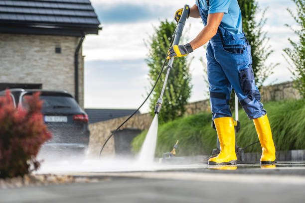 Garage Pressure Washing in Marshall, MO